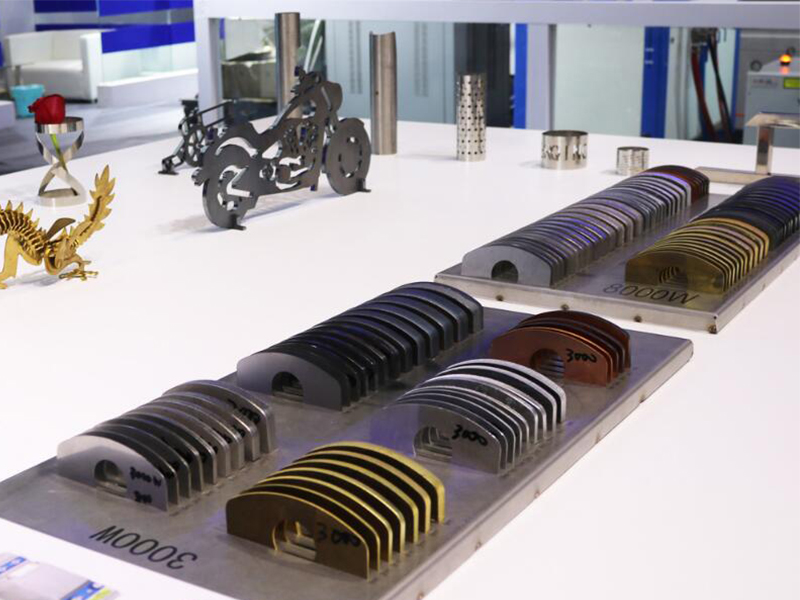 3000 w laser cutting machine cut steel parts