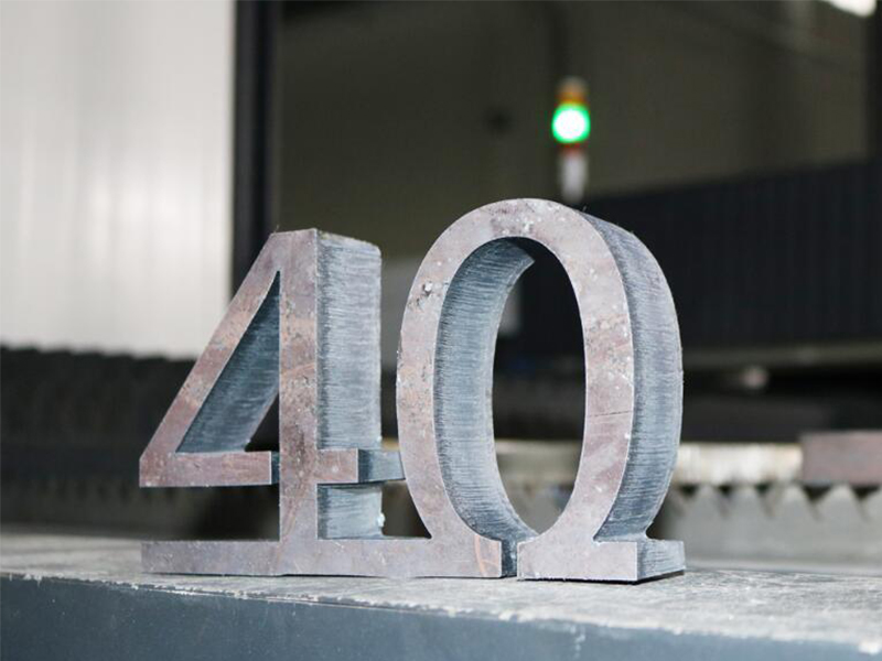TINHO laser cutting machine cut steel plate